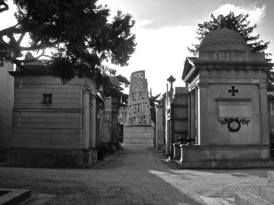 Milano.Cimitero Monumentale - architetture tombe di famiglia